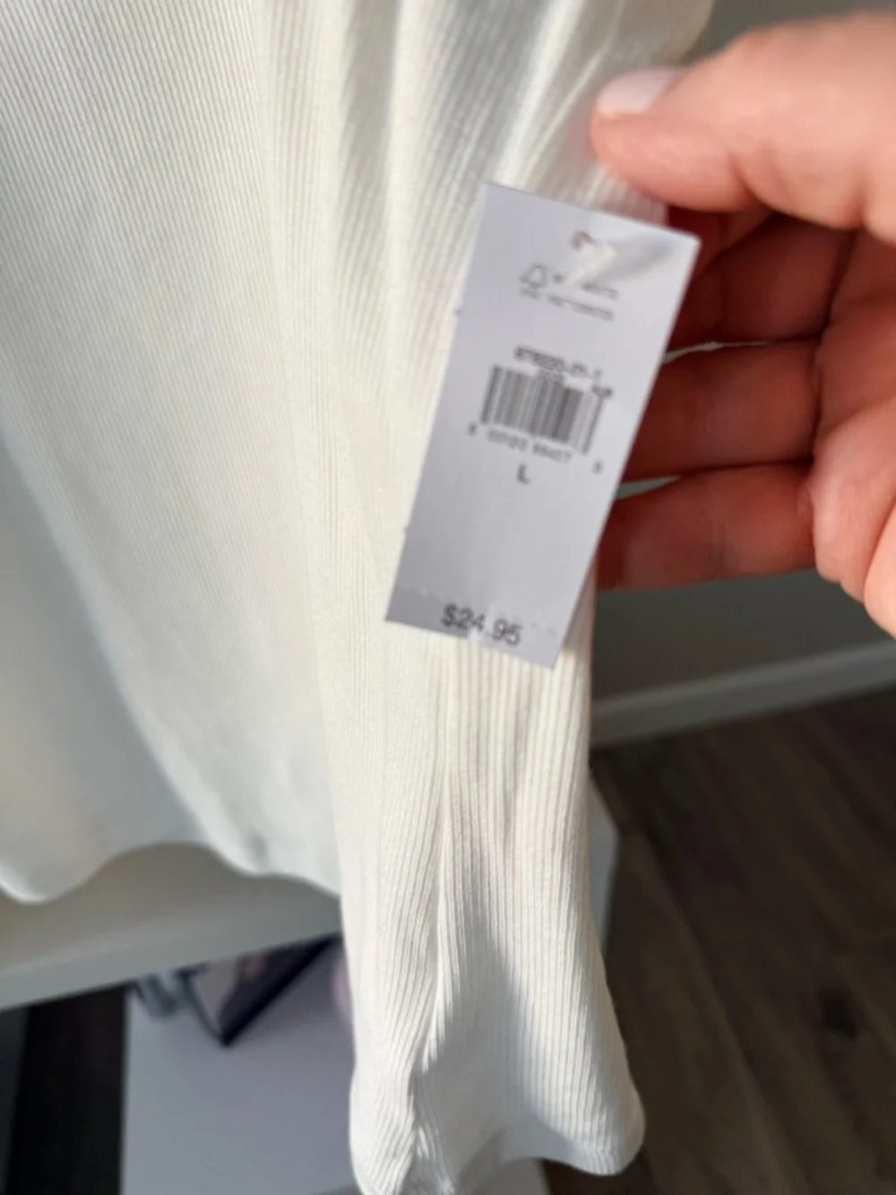 GAP White Ribbed Modern Tank - Picture 2 of 3